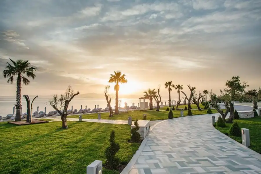 Blue Carpet Luxury Suites Halkidiki