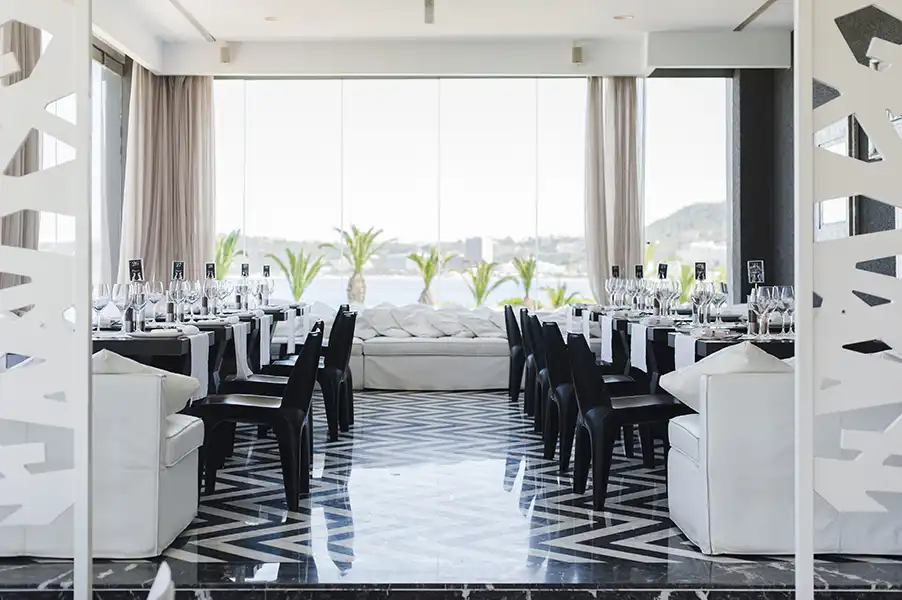 The Ixian All Suites